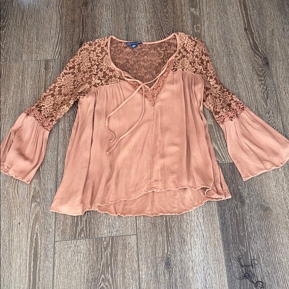 American Eagle Outfitters Tops - American Eagle bell sleeved lace top